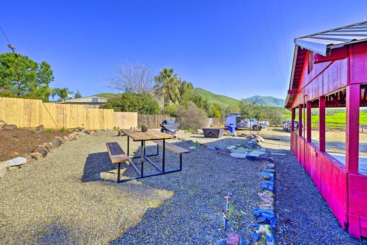 Peaceful Ranch Home With Sierra Nevada Views Woodlake Exteriör bild